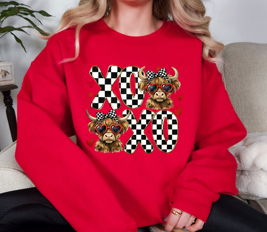 XO XO Valentine Sweatshirt | Highland Cow Love Graphic Crewneck | Cute Checkered Valentine Shirt | Cozy Western Valentine Pullover
