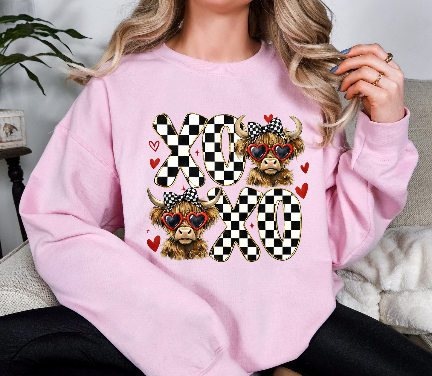 XO XO Valentine Sweatshirt | Highland Cow Love Graphic Crewneck | Cute Checkered Valentine Shirt | Cozy Western Valentine Pullover