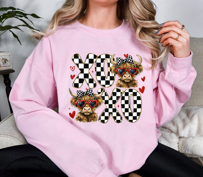 XO XO Valentine Sweatshirt | Highland Cow Love Graphic Crewneck | Cute Checkered Valentine Shirt | Cozy Western Valentine Pullover
