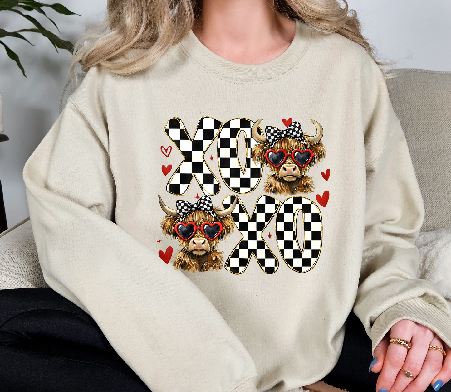 XO XO Valentine Sweatshirt | Highland Cow Love Graphic Crewneck | Cute Checkered Valentine Shirt | Cozy Western Valentine Pullover