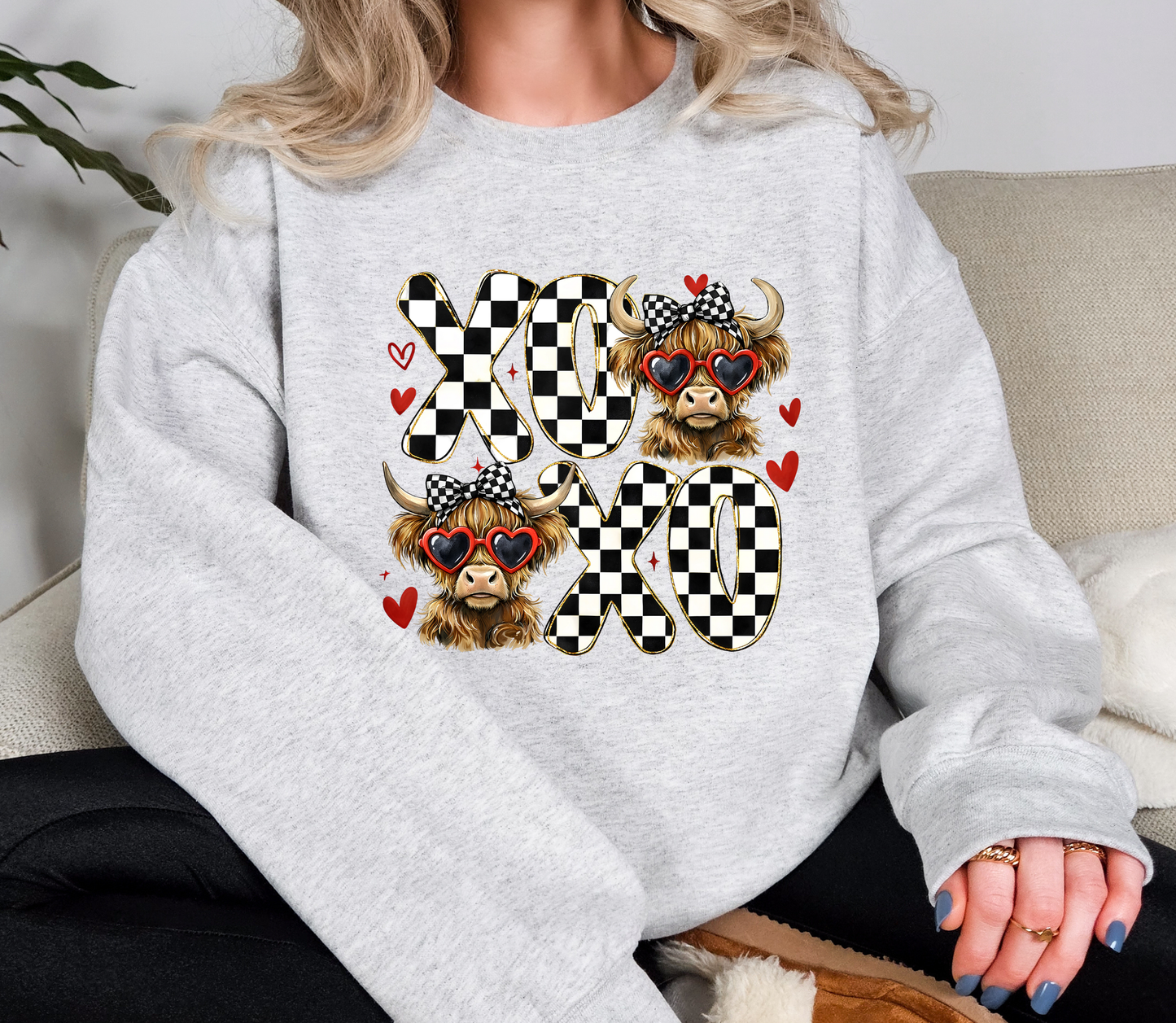 XO XO Valentine Sweatshirt | Highland Cow Love Graphic Crewneck | Cute Checkered Valentine Shirt | Cozy Western Valentine Pullover